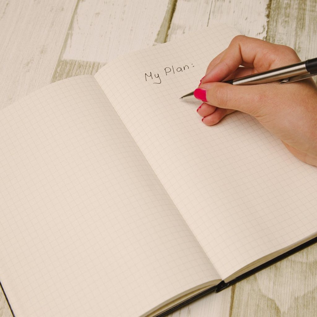 Schreib dich frei – Journaling-Übungen gegen Grübeln & Overthinking journaling ideen journaling tipps achtsamkeit achtsamkeit im alltag overthinking grübeln stoppen